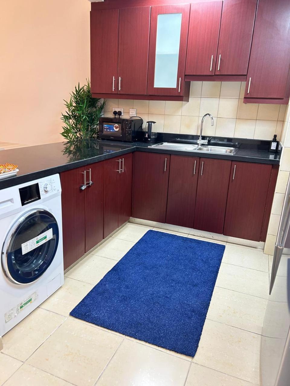 Prime Spacious With Vibrant Vibes In Jbr By Sweet Homes Apartment